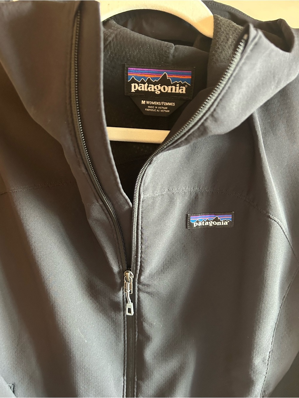 Patagonia Hooded Softshell Jacket - Picture 2 of 3